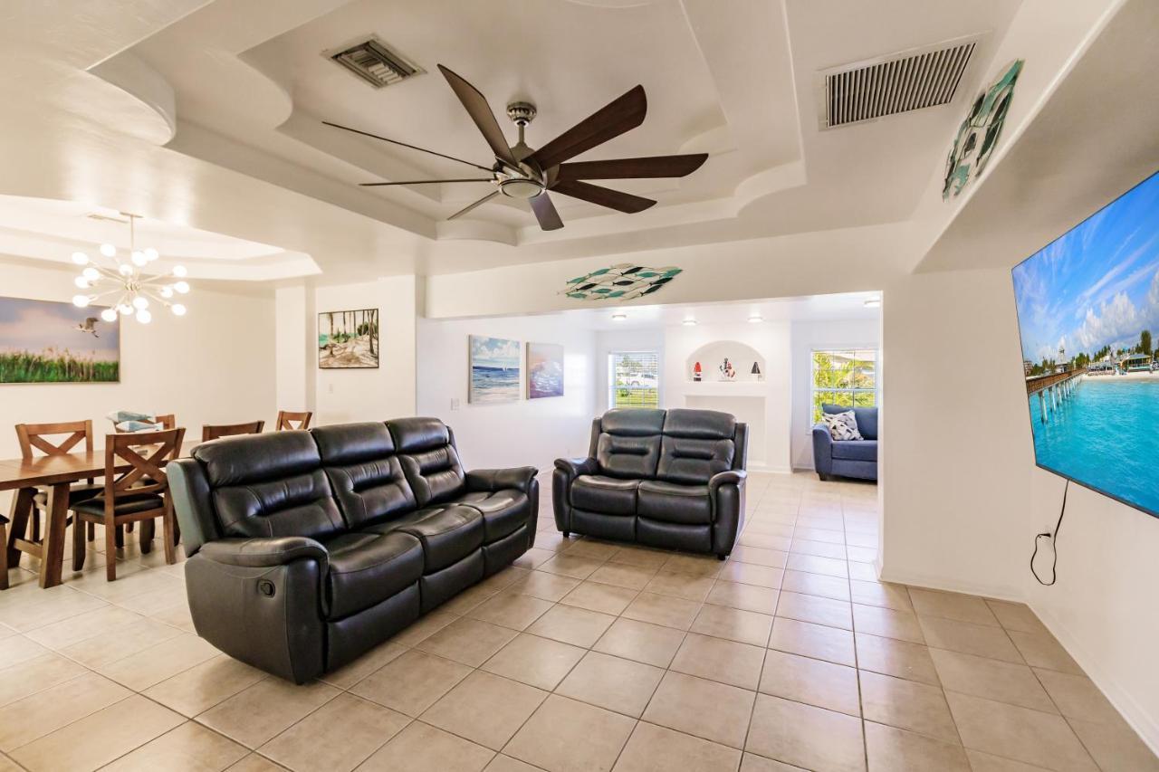 נורת' פורט מיירס New! Dock Canal Family Home W/Pool & Gulf Access! מראה חיצוני תמונה